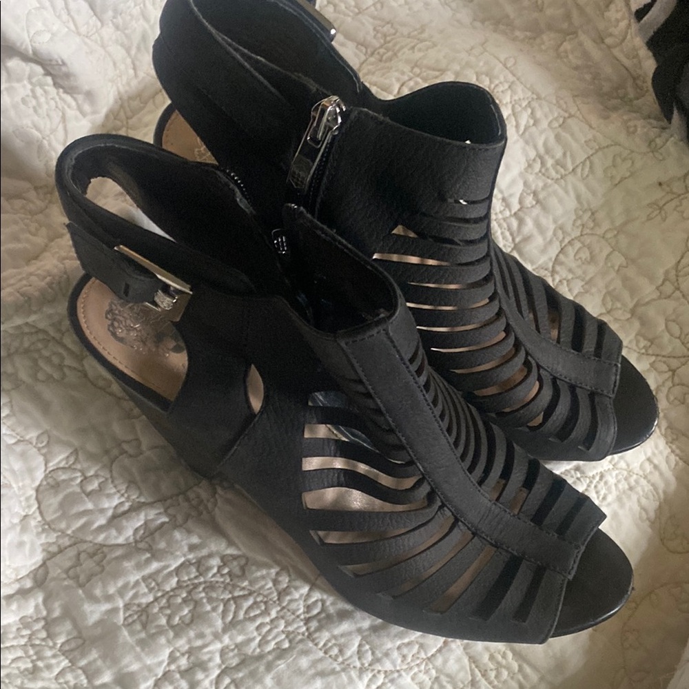 Vince Camuto Black Caged Sandals Elegant Design